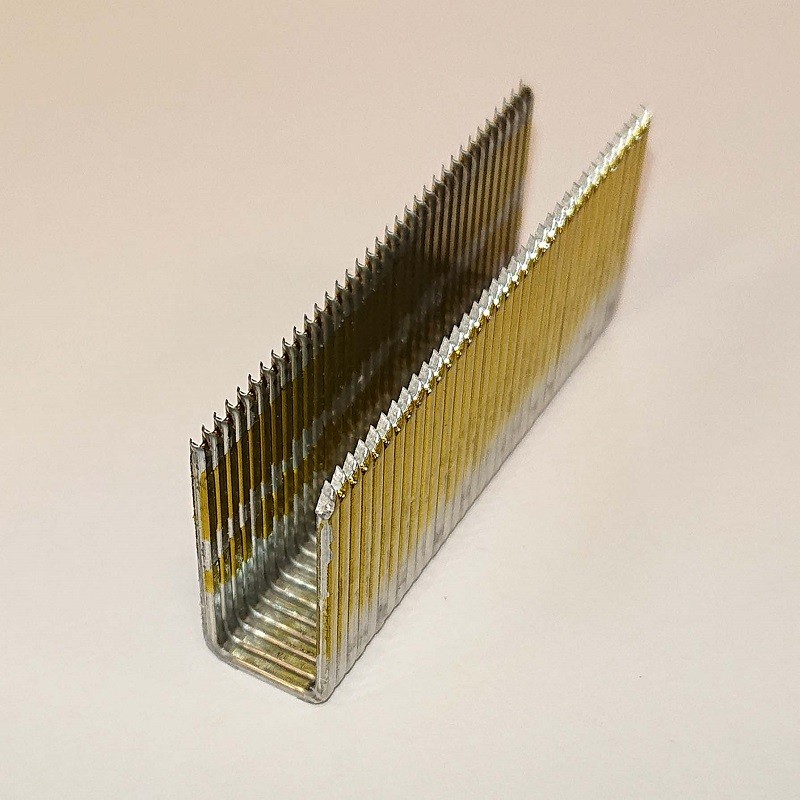 Agrafes KG700, 18mm divergentes, galvanisées, carton à 10000 pièces.